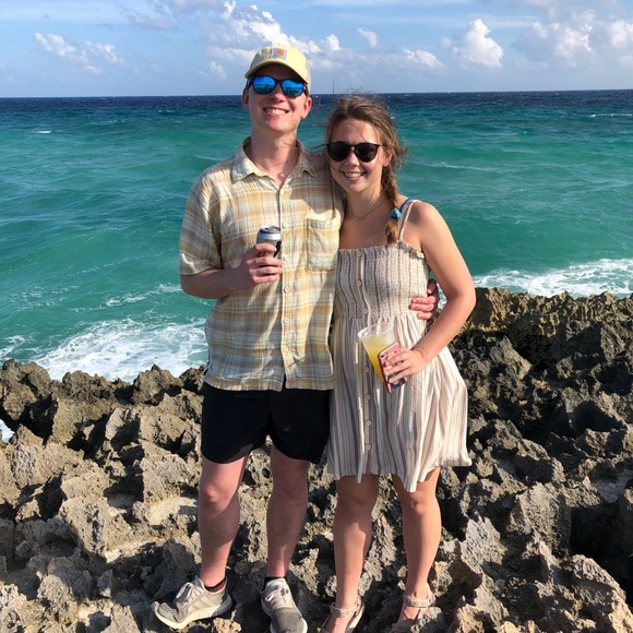 Meet your Posher, Courtney - Picture 3 of 4